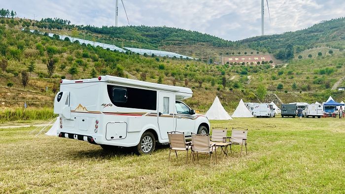 4 Star Boundless DM2224 AWD Off Road Motorhome(001)